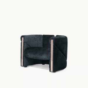 Ekskluzywny fotel z metalowymi wstawkami Petra Visionnaire luksusowe meble do salonu Luxarte