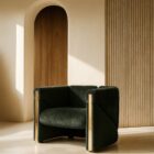 Ekskluzywny fotel z metalowymi wstawkami Petra Visionnaire luksusowe meble do salonu Luxarte